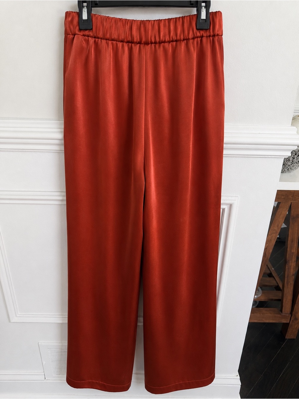 Entro Radiant Rust Satin
Wide Leg Pants NWT - Picture 3 of 8